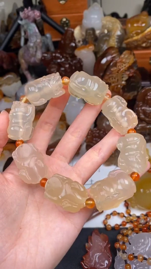 玛瑙/玉髓颈饰未镶嵌AA