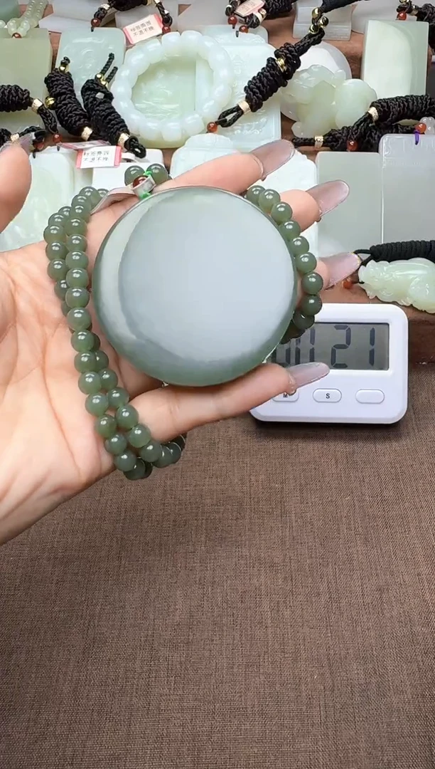 颈饰未镶嵌和田玉1