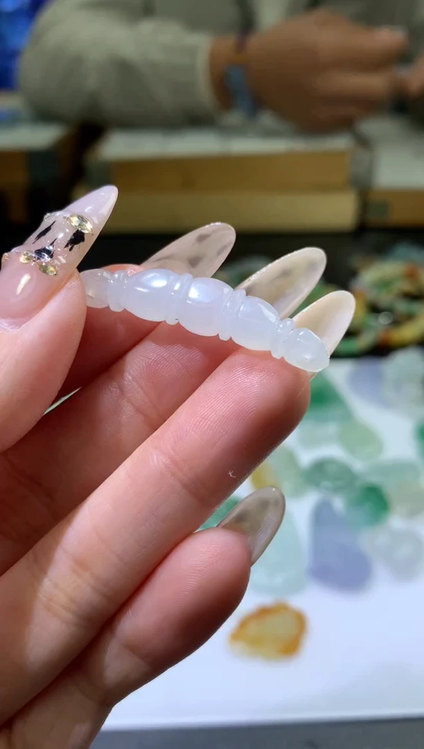 未镶嵌定制翡翠毛货  1