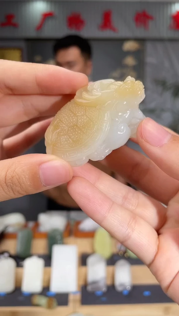 和田玉未镶嵌颈饰1