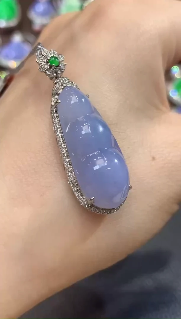 吊坠(不含链)18K金镶嵌翡翠A24紫货有一定色差