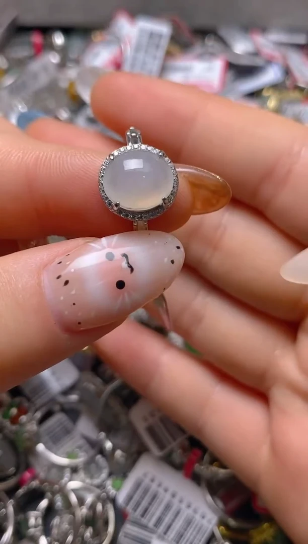 银S925镶嵌戒指翡翠百内无证书