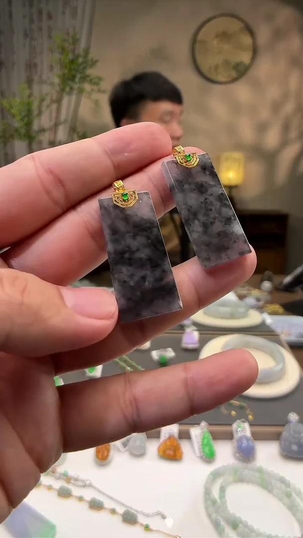 吊坠(不含链)18K金镶嵌翡翠无事牌 多样性发其一