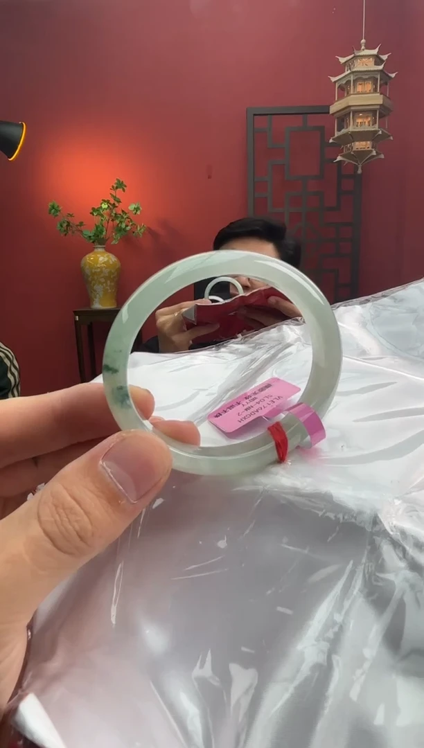 未镶嵌手镯（贵妃镯）翡翠翡翠手镯1