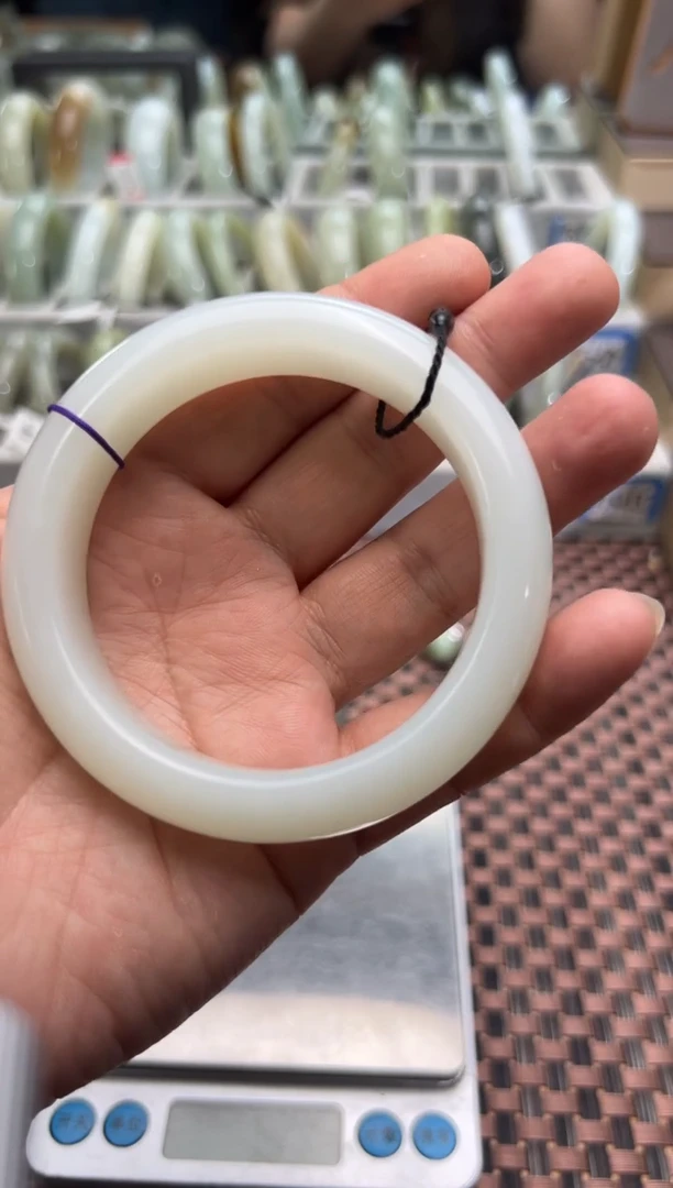 和田玉手镯未镶嵌C*且末料金山白玉手镯圈口58+