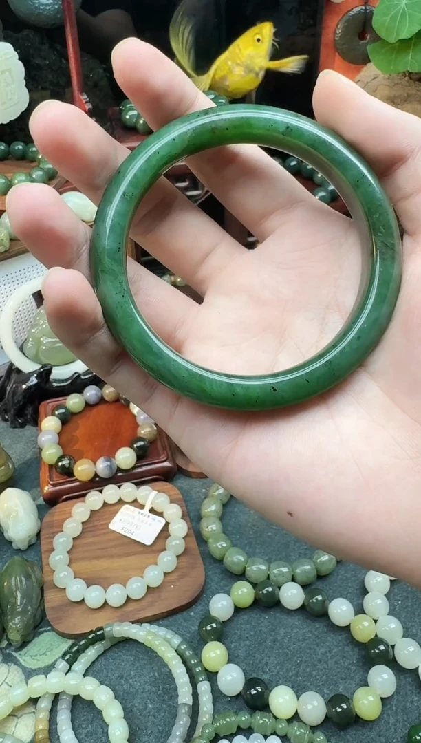 未镶嵌手链和田玉朱*槑62镯子     016