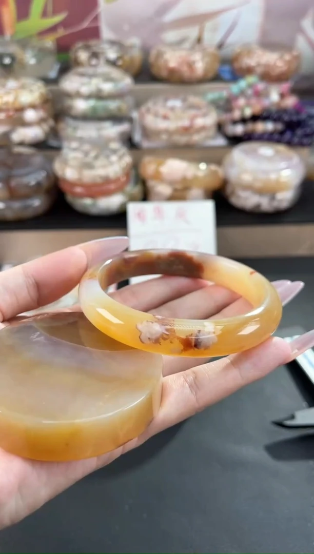 未镶嵌手镯石英质玉62