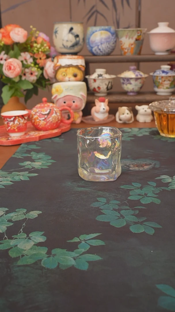 【落单】透明琉璃手握杯