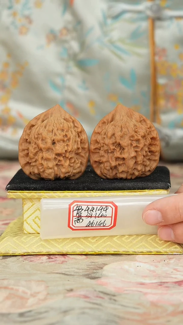 【闪购商品】文玩核桃把件官帽