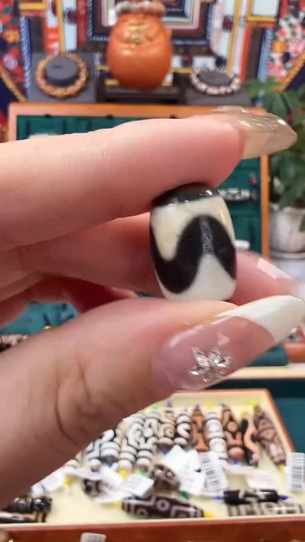 玛瑙/玉髓颈饰未镶嵌25.（微瑕）