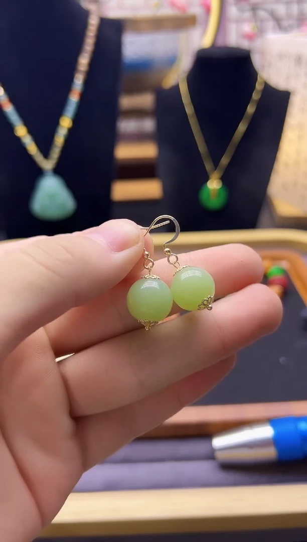 【闪购商品】和田玉耳饰14K金镶嵌E175