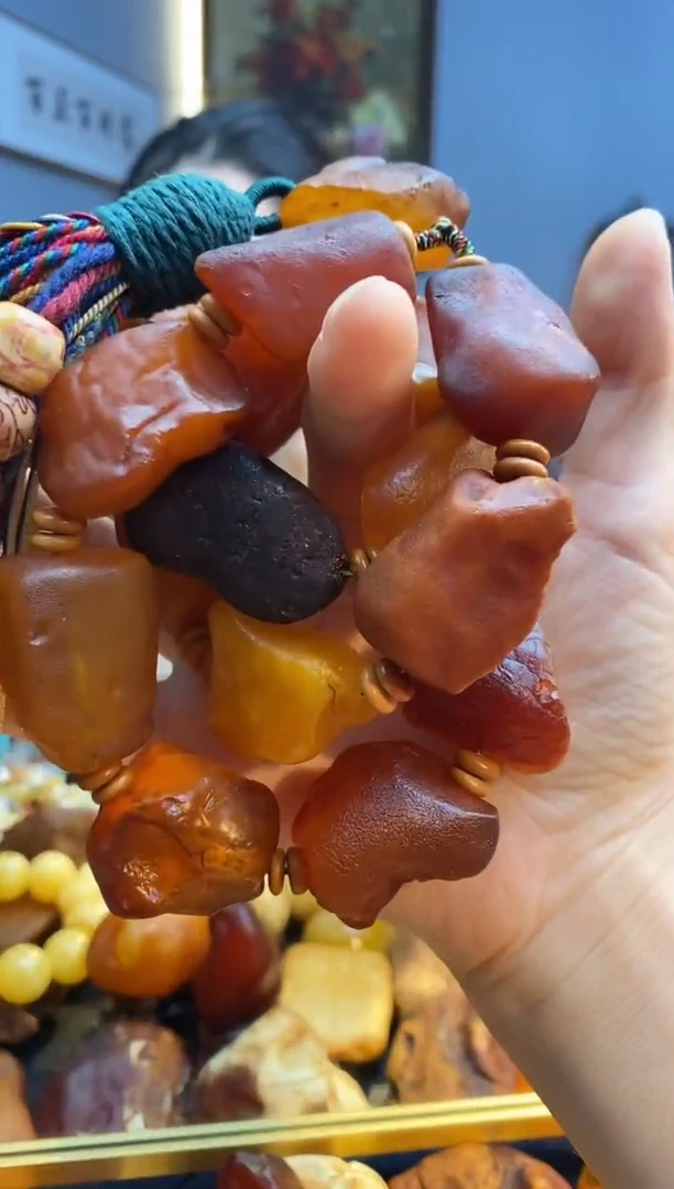 未镶嵌琥珀手串手持