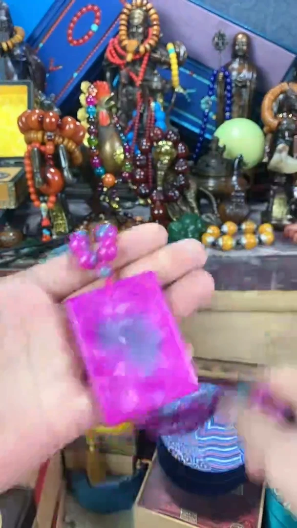 【闪购商品】查罗石颈饰合金猪妹专属精品摆件