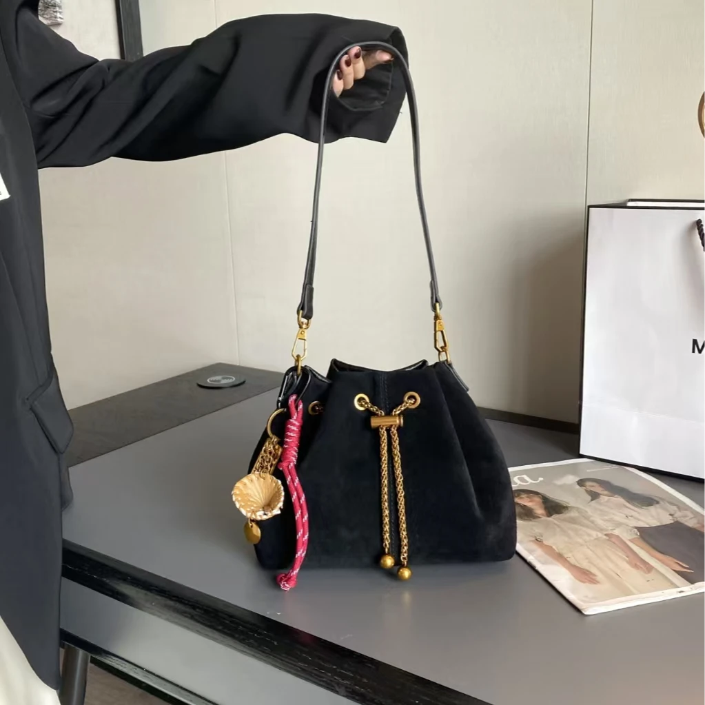 【芝麻集】SKL-7167-黑色休闲百搭女士小众简约单肩气质女包