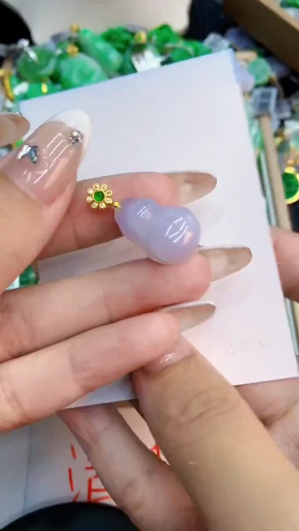 翡翠未镶嵌吊坠(不含链)1