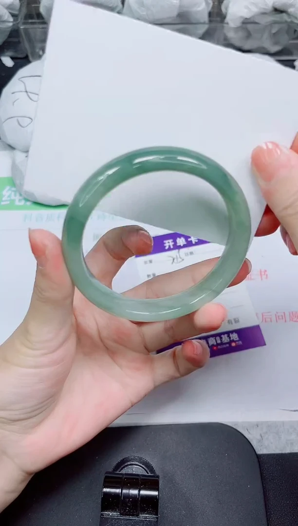 石英质玉手镯未镶嵌215-58