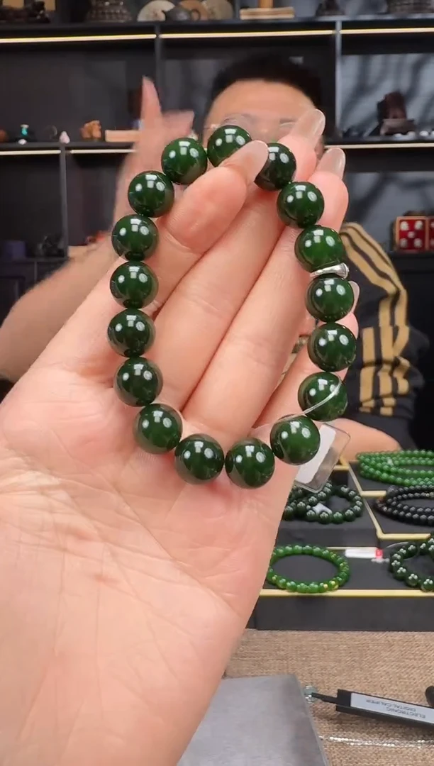 【闪购商品】和田玉1未镶嵌12mm红皮碧玉手串