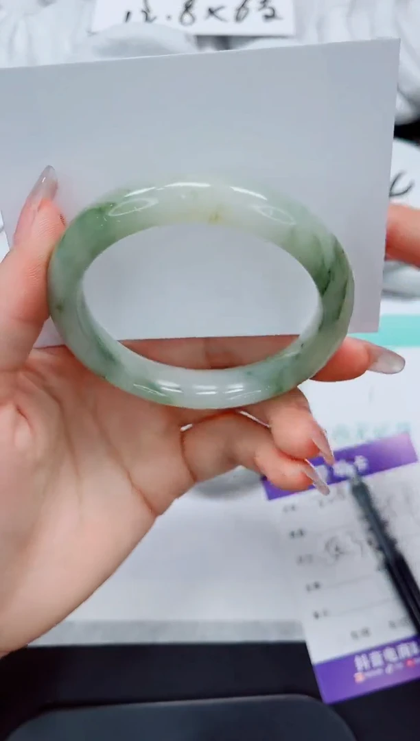 石英质玉手镯未镶嵌228/58.3