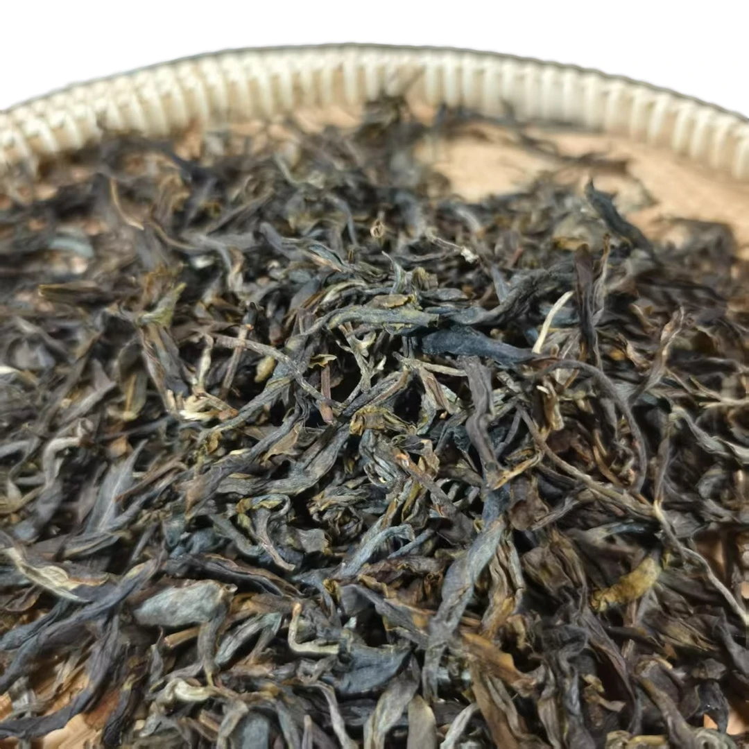 2024年   南美跛脚荒山 春 生茶100克散茶（4号）