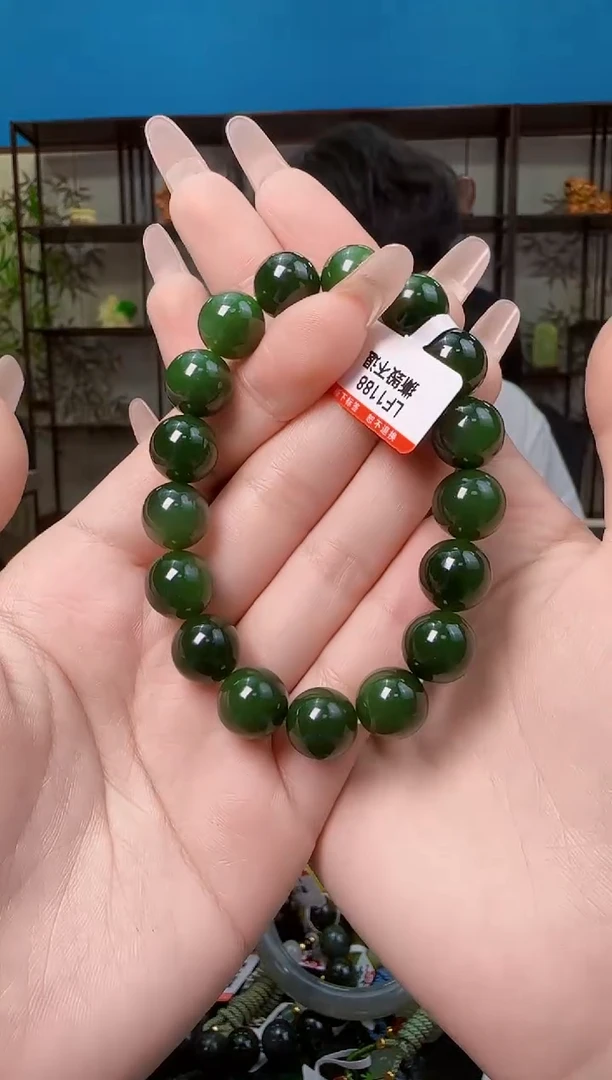 颈饰未镶嵌和田玉多样性发一