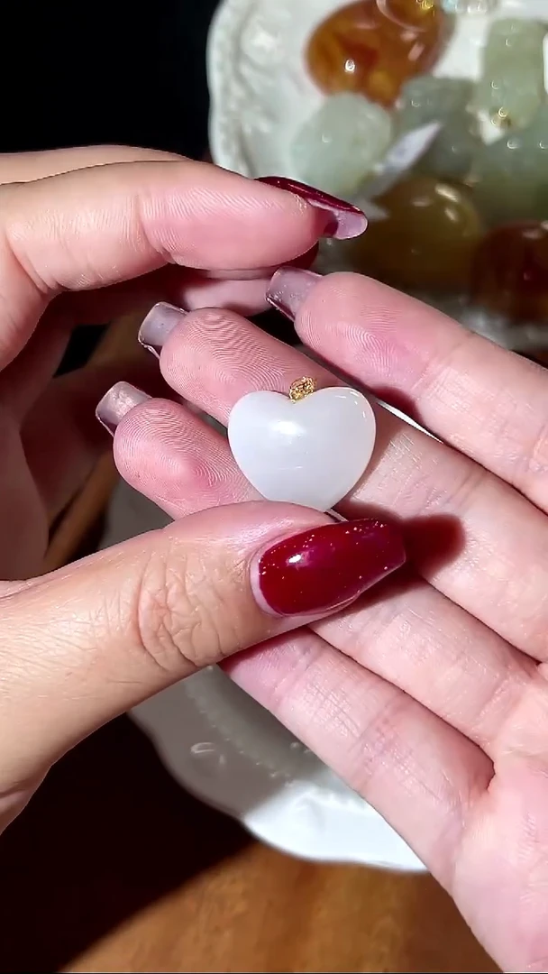 和田玉18K金镶嵌吊坠(不含链)多样性发其一孤品默认瑕疵