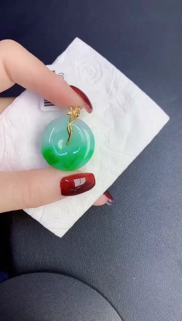 颈饰18K金镶嵌翡翠缅甸天然翡翠A货