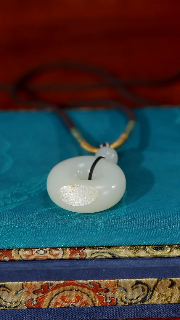 【闪购商品】和田玉颈饰未镶嵌18