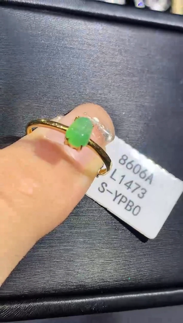 18K金镶嵌戒指翡翠多样性发其一2