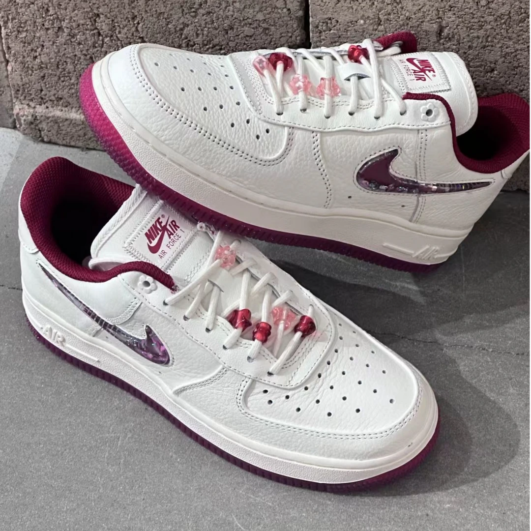 Nike耐克Air Force 1 情人节女款白红空军一号休闲板鞋官方正品