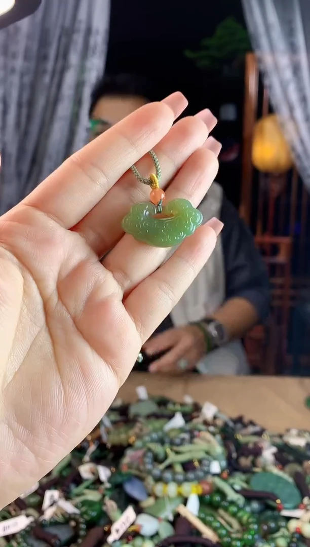 【闪购商品】和田玉挂件未镶嵌多样性发货拍一发一