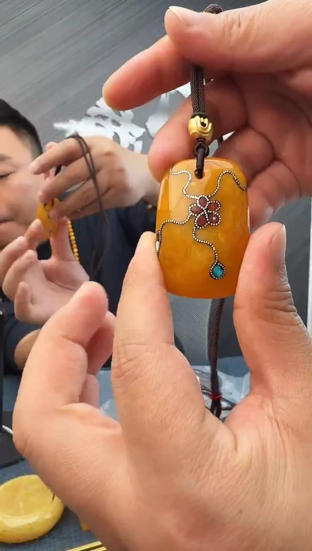 蜜蜡未镶嵌珠宝奇石假一罚十16，多样性发其一