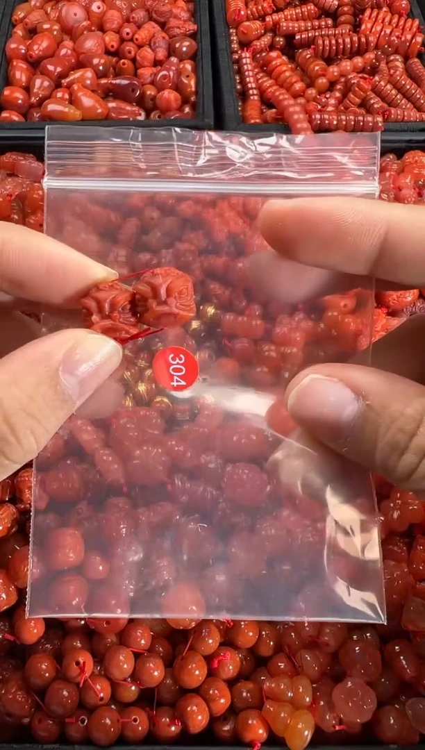 【闪购商品】南红玛瑙颈饰未镶嵌1