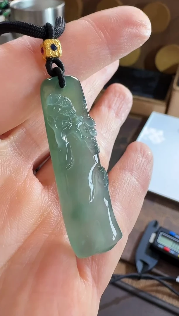 颈饰未镶嵌翡翠吊坠