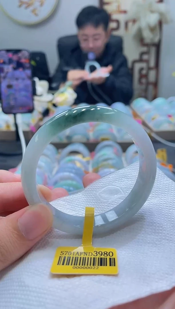 未镶嵌手镯翡翠136-57