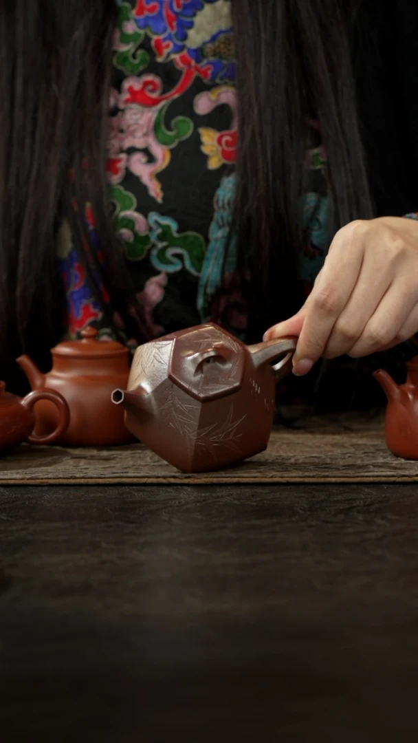 茶壶紫砂我****?柴烧底槽青六方子冶刻绘150cc