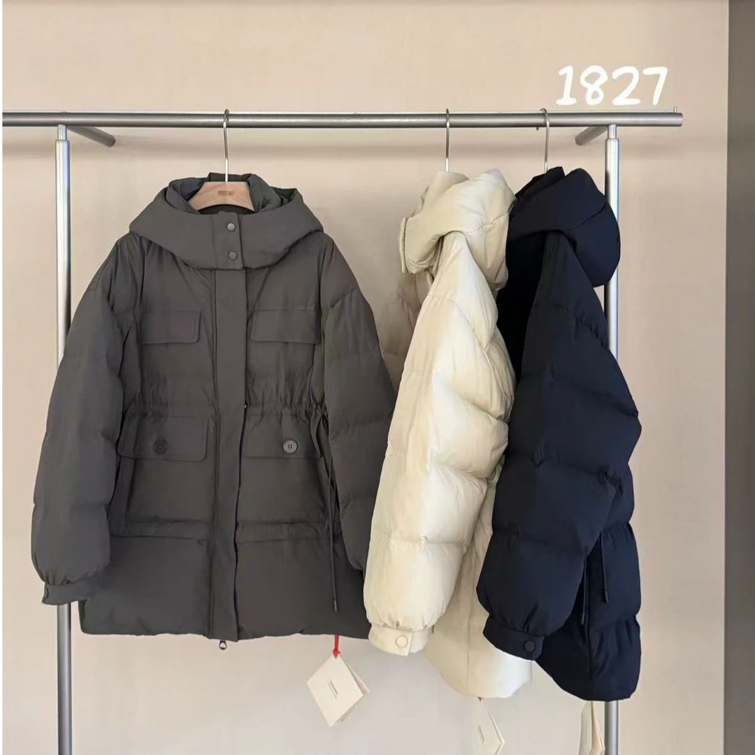 【锦衣服饰】葆伊1827连帽收腰口袋扣中长羽绒服