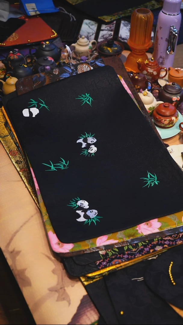 熊猫茶席大碗茶的茶器