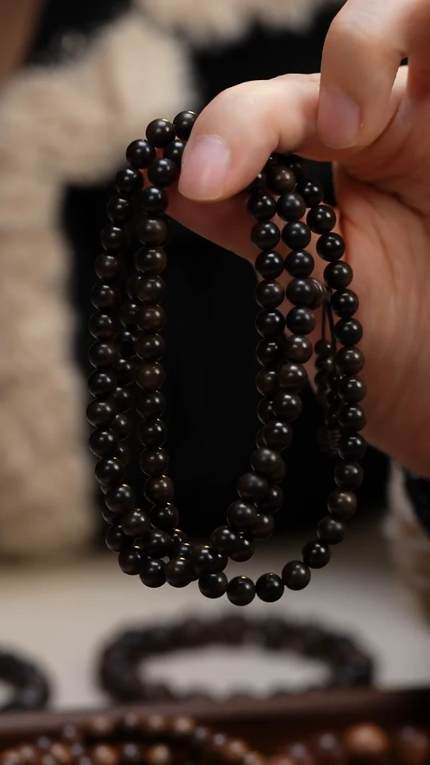 檀香木手串/手链在**方阴沉老山檀香0.6圆珠多圈108颗沉水