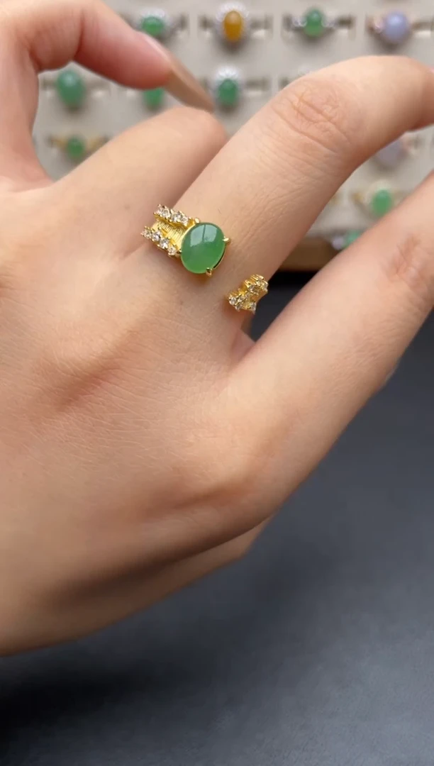 银S925镶嵌戒指翡翠一物一证一礼盒