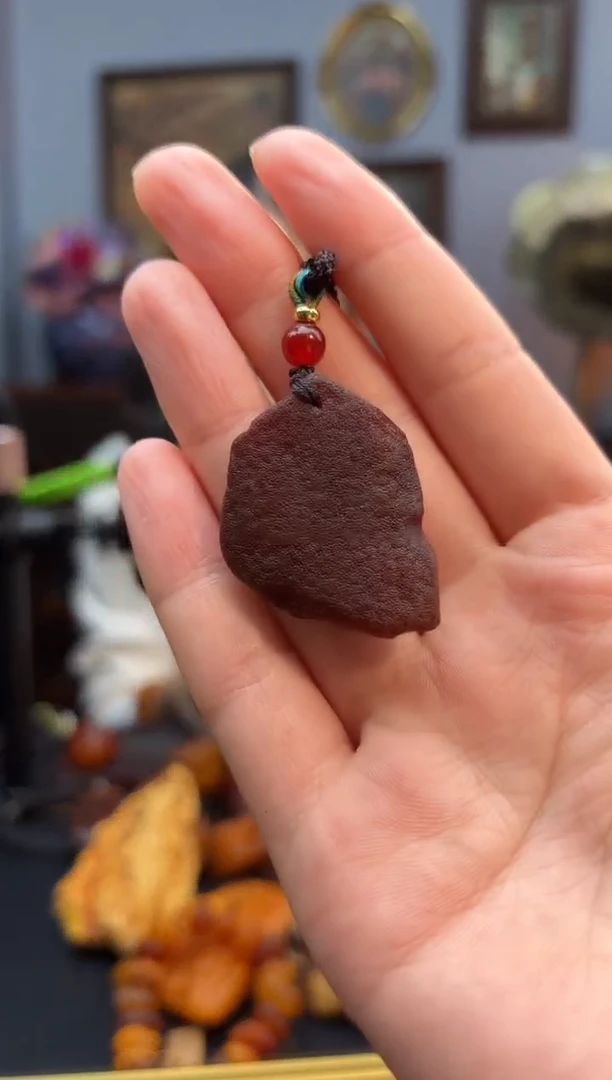 琥珀颈饰未镶嵌吊坠