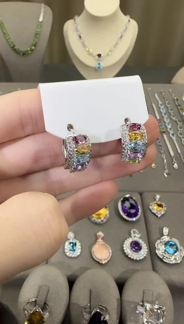 银S925镶嵌耳饰水晶8mm多彩宝耳扣