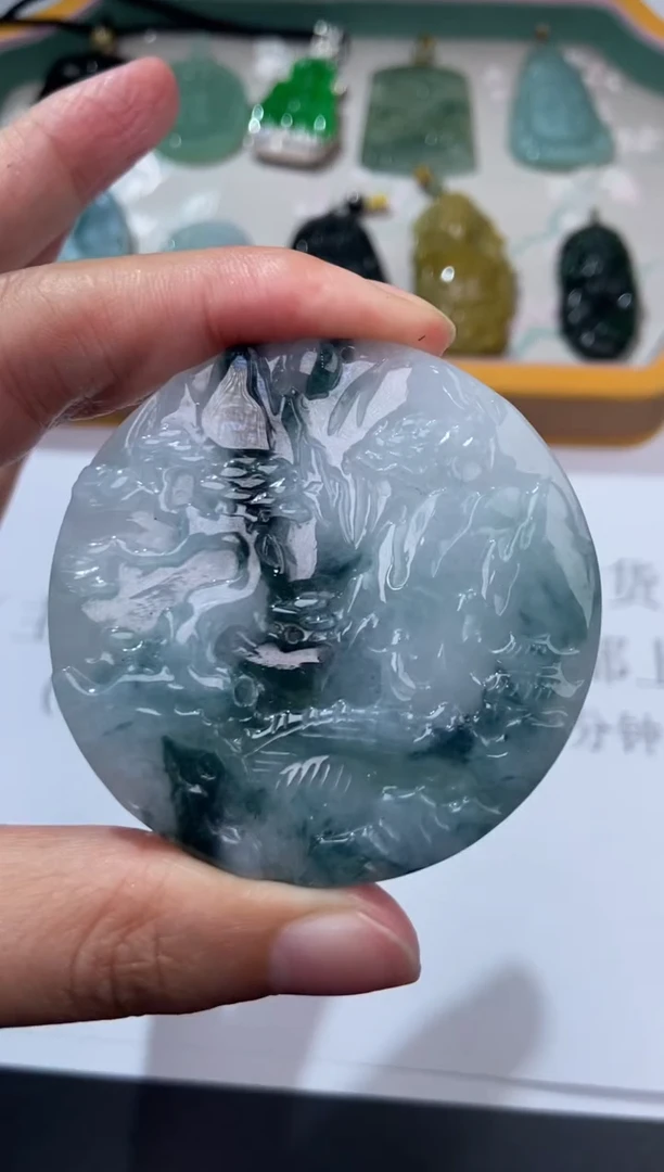 未镶嵌挂件翡翠371934    多人
