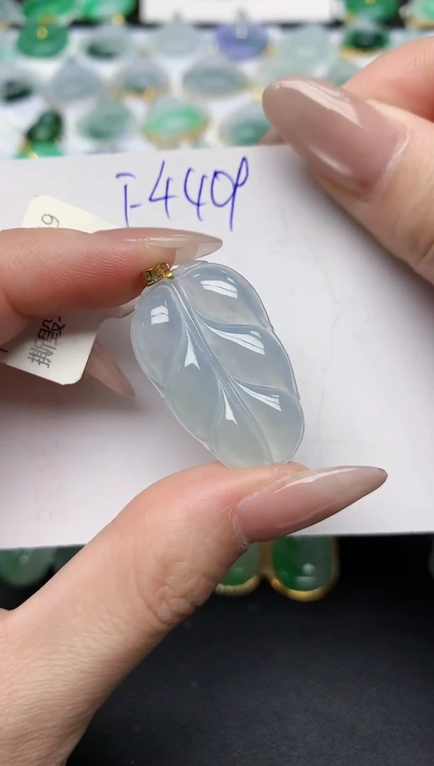 颈饰18K金镶嵌翡翠天然缅甸A货翡翠百元以上9元证书费自理