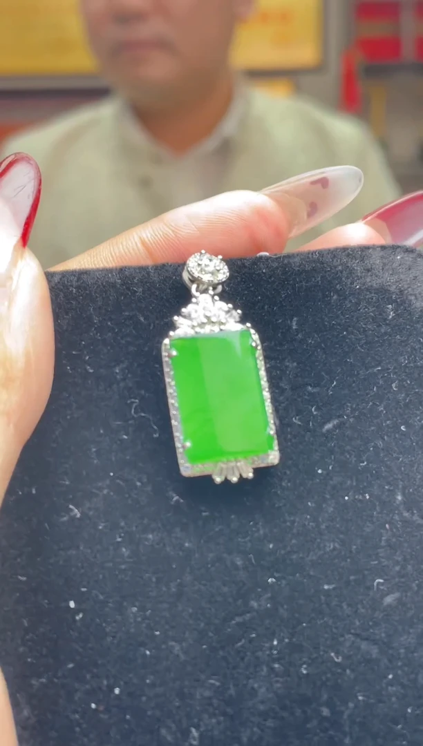 【闪购商品】翡翠颈饰银S925镶嵌文创珠宝天然A货翡翠多样性发一