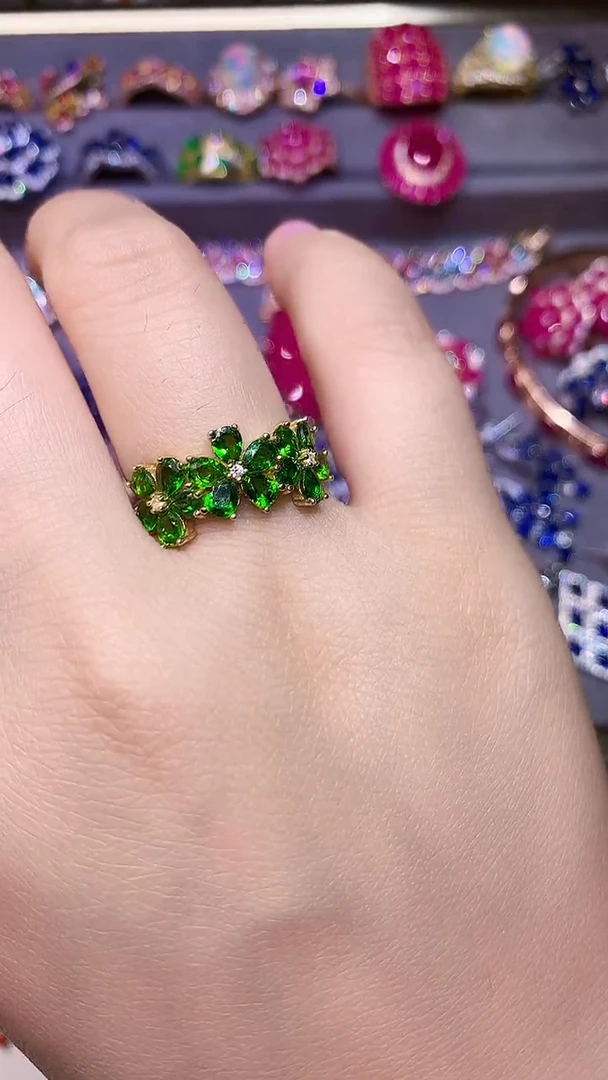 戒指透辉石银S925镶嵌....