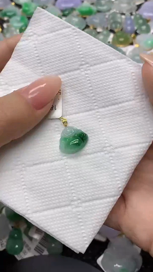 颈饰18K金镶嵌翡翠11111111111