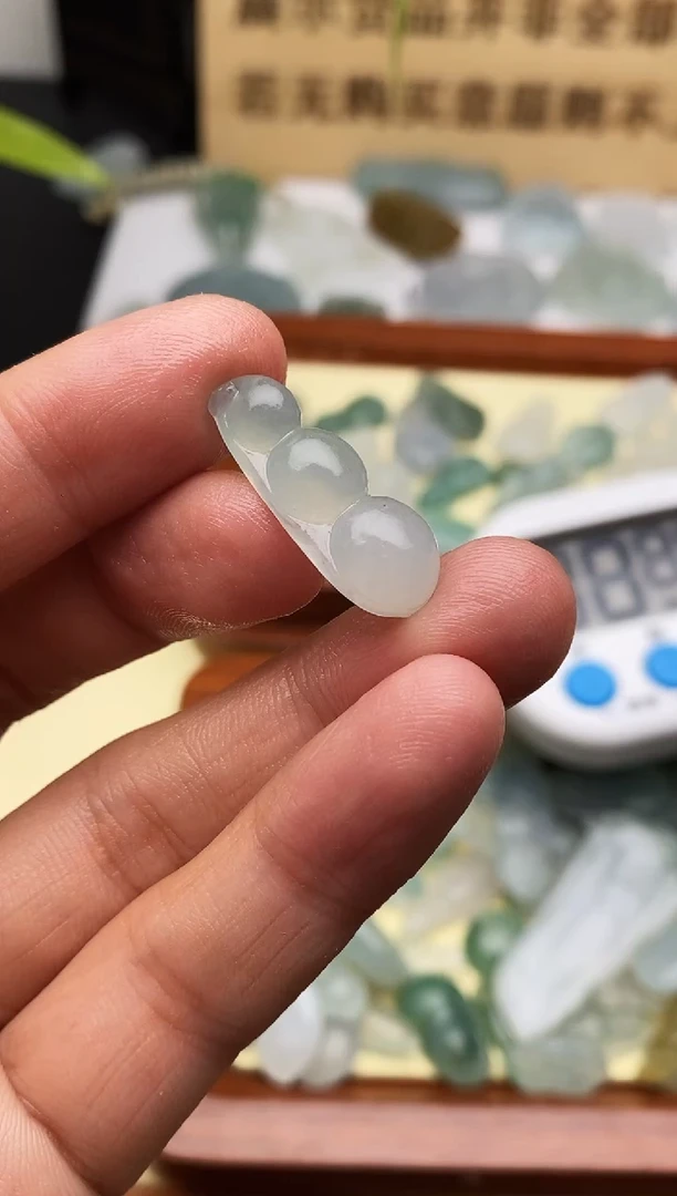 定制翡翠未镶嵌天然缅甸A货翡翠