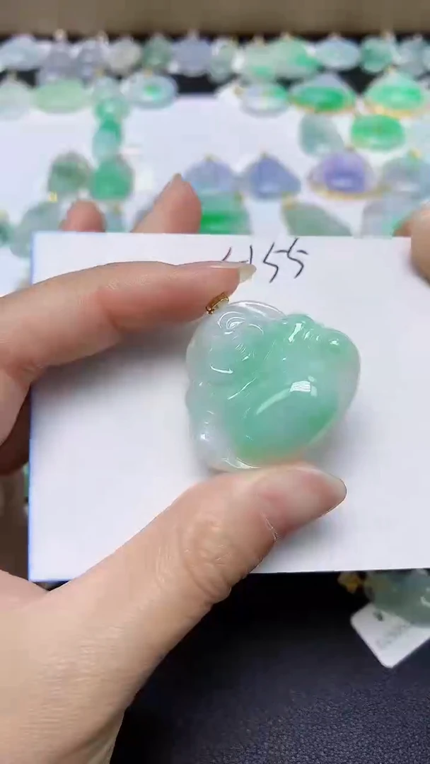 翡翠18K金镶嵌颈饰 天然缅甸翡翠A货