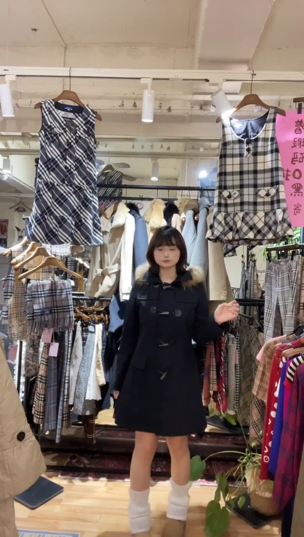 困不困宝宝的黑色外套