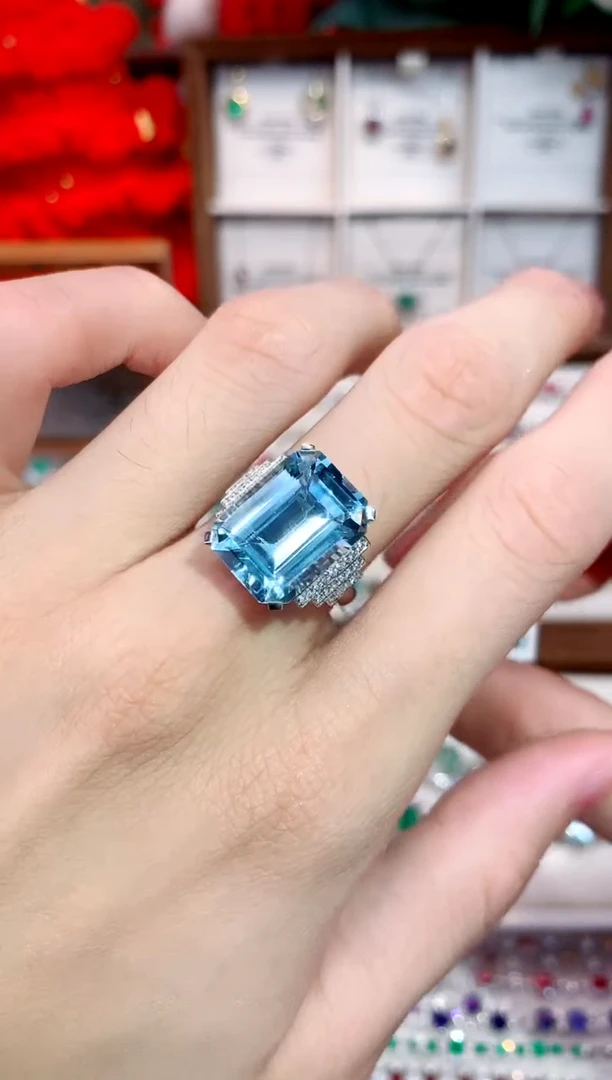 18K金镶嵌戒指海蓝宝石9.75ct/天然宝石/七天无理由